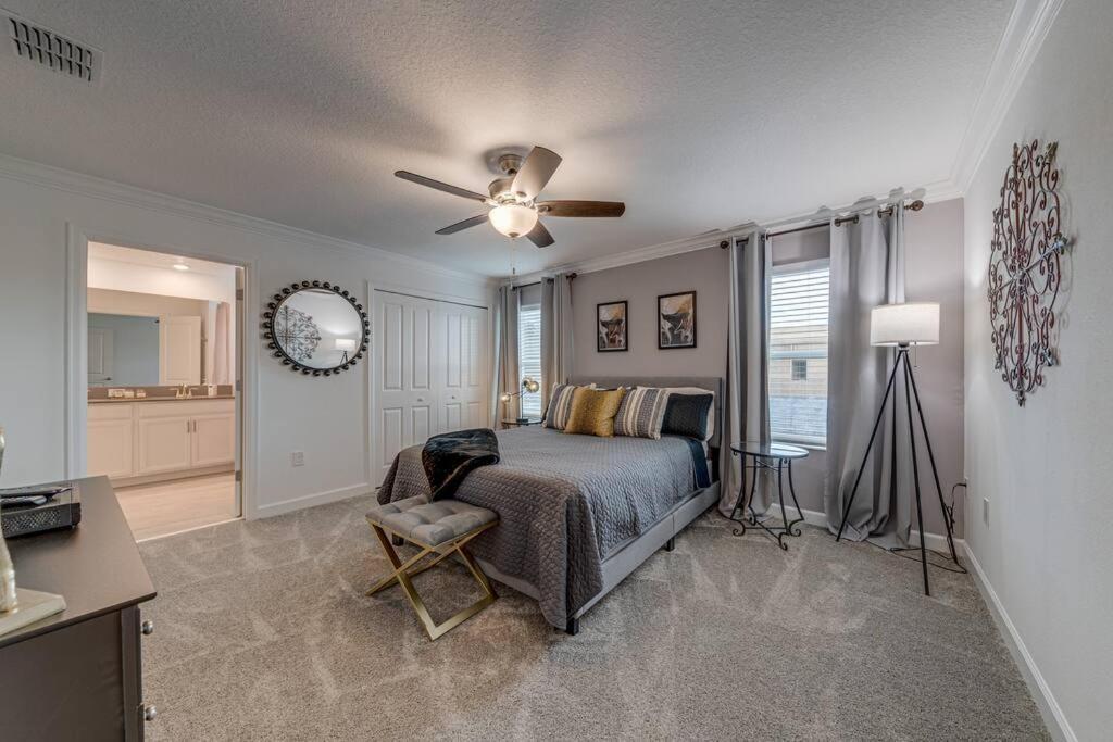Newly Listed Townhouse Storey Lake, Free Waterpark * Kissimmee