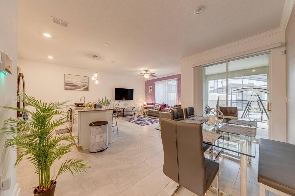 Hébergement de vacances Newly Listed Townhouse Storey Lake, Free Waterpark Kissimmee