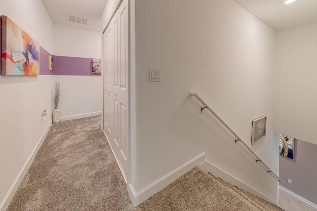 Newly Listed Townhouse Storey Lake, Free Waterpark Hébergement de vacances *