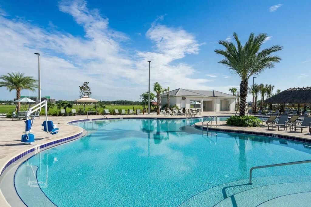 Newly Listed Townhouse Storey Lake, Free Waterpark Kissimmee