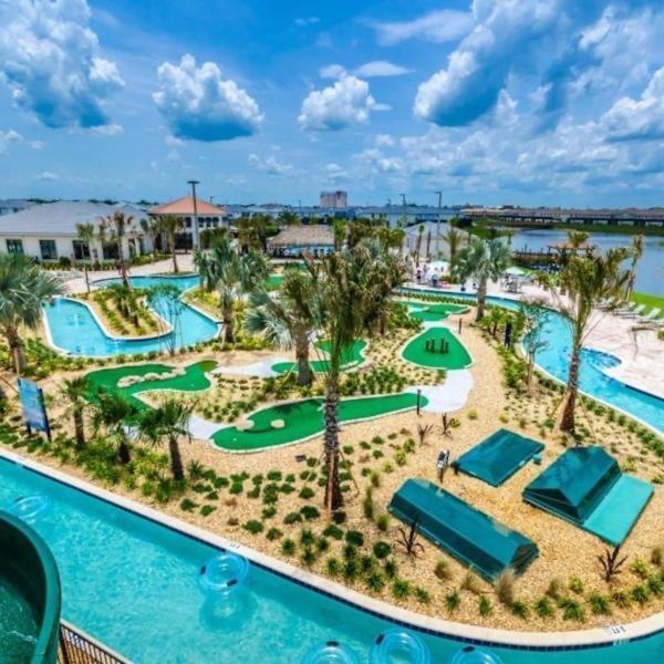 Hébergement de vacances Newly Listed Townhouse Storey Lake, Free Waterpark *
